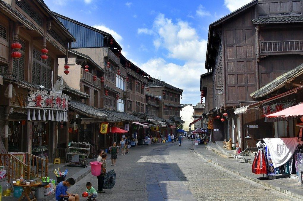 问答交流平台求职过程中如何面对别人的歧视?,解决问题的地方
